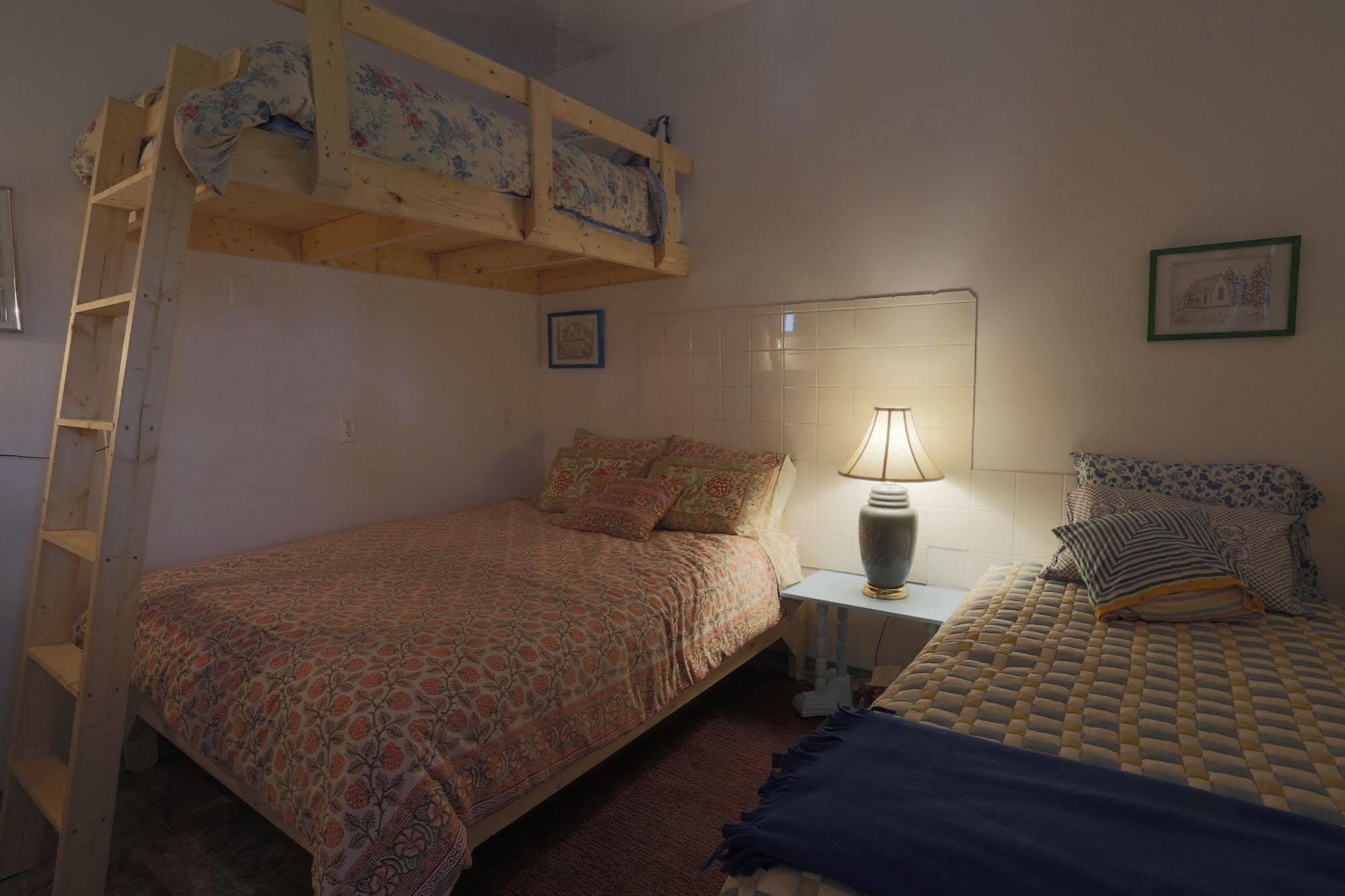 Meems Elliston B&B エクステリア 写真
