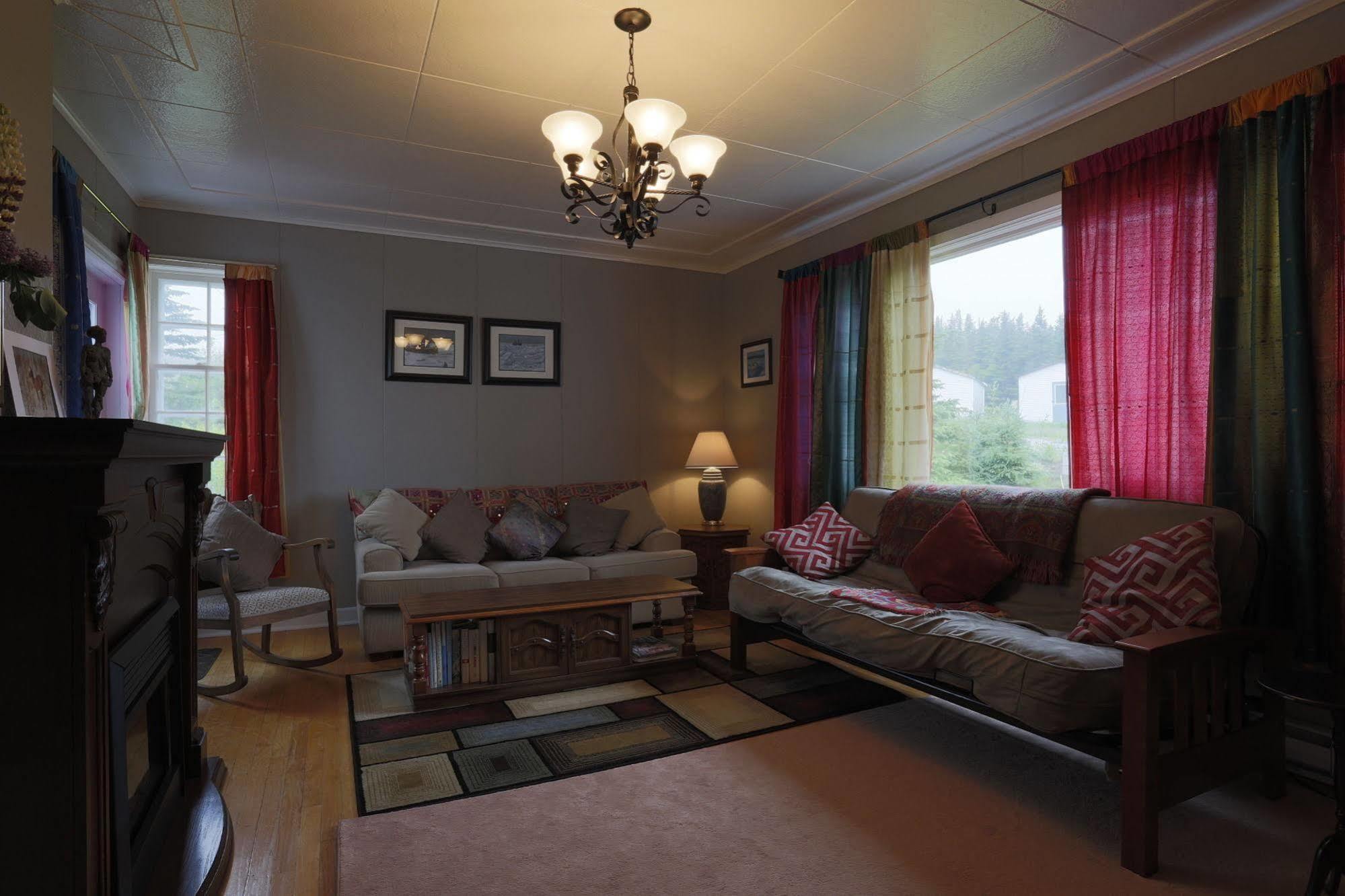 Meems Elliston B&B エクステリア 写真
