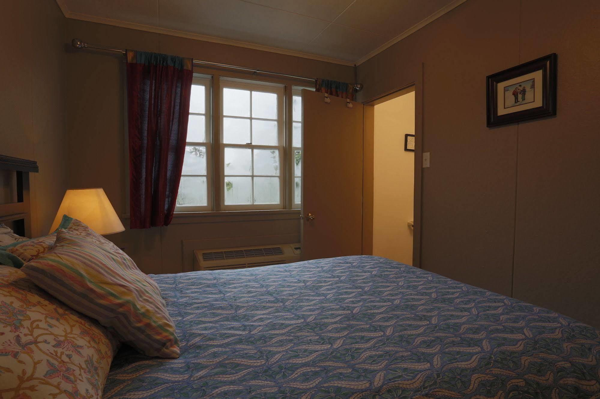 Meems Elliston B&B エクステリア 写真