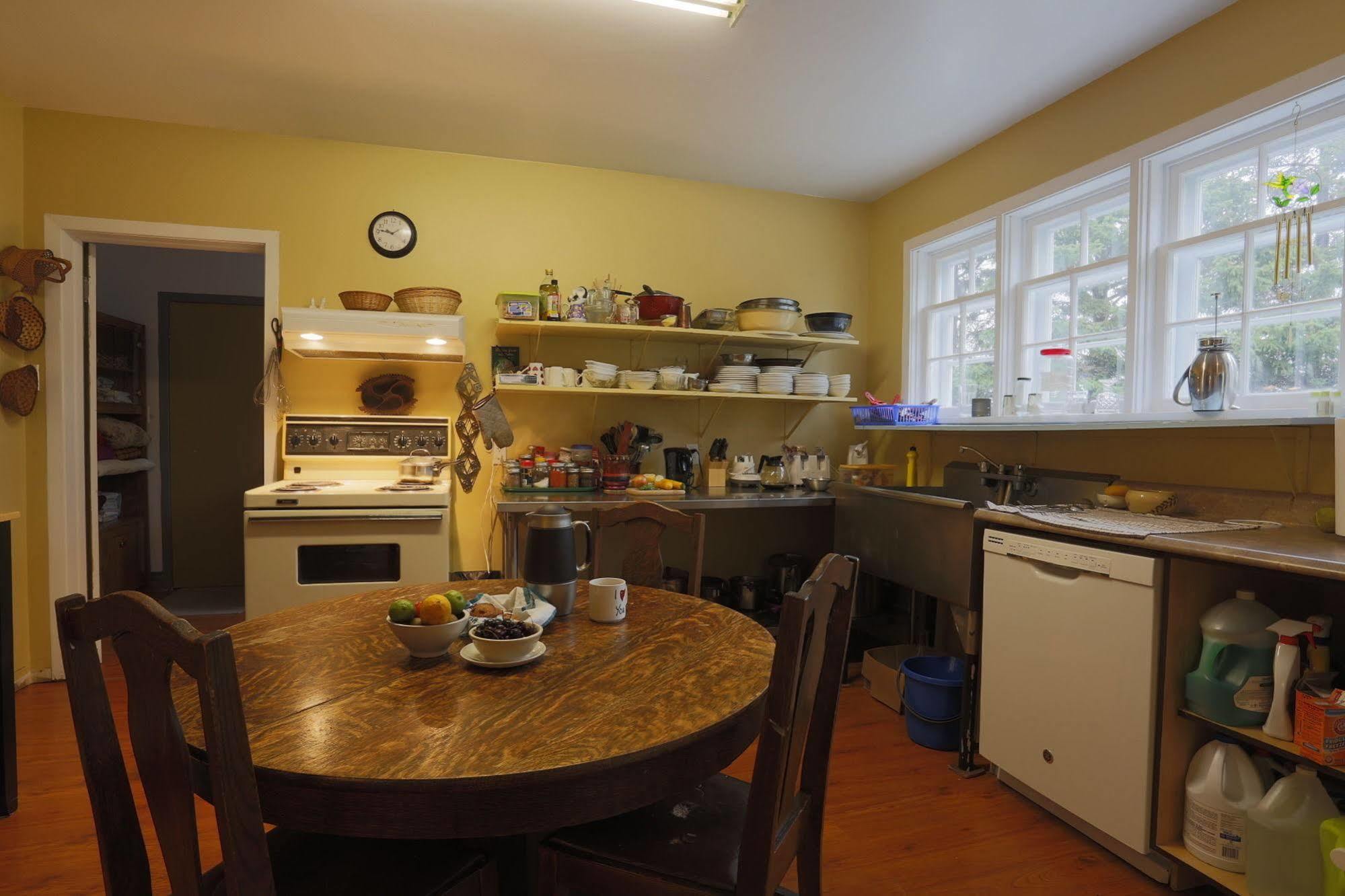Meems Elliston B&B エクステリア 写真